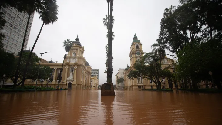 Chuvas no RS: nível do Guaíba passa de 5 metros em Porto Alegre