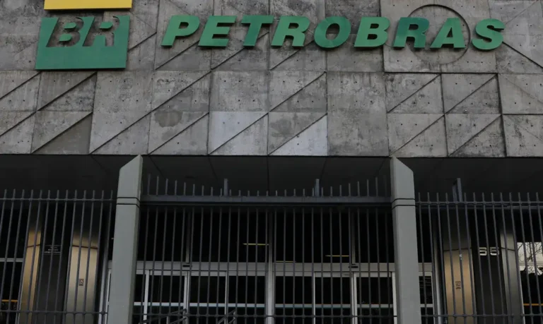 Petrobras inicia processo para retomada das obras do Polo GasLub