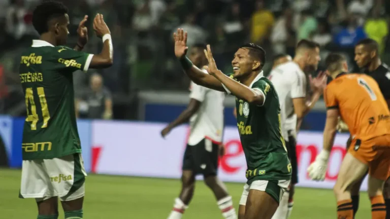 Estevão marca no último lance, e Palmeiras bate Botafogo-SP na Copa do Brasil