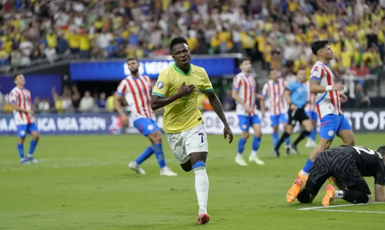 Vinicius Júnior brilha e Brasil derrota Paraguai na Copa América