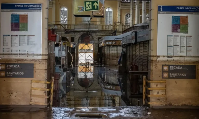 Mercado de Porto Alegre retoma atividades parcialmente na sexta-feira