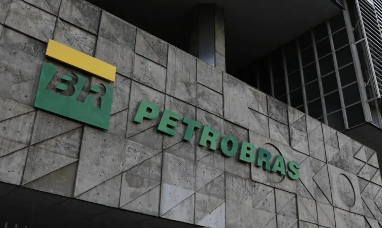 Petrobras decide reativar fábrica de fertilizantes no Paraná