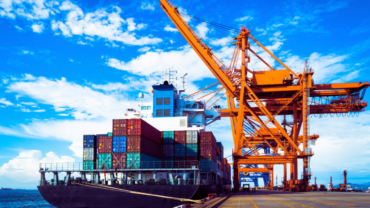 Junho destaca a a importância da logística portuária na transição energética