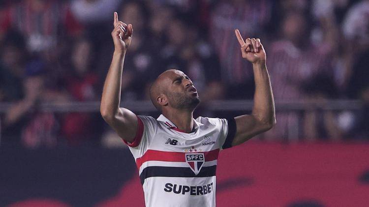 São Paulo Bate Grêmio e Retorna ao G4 em Noite de Lesão Grave e Sufoco