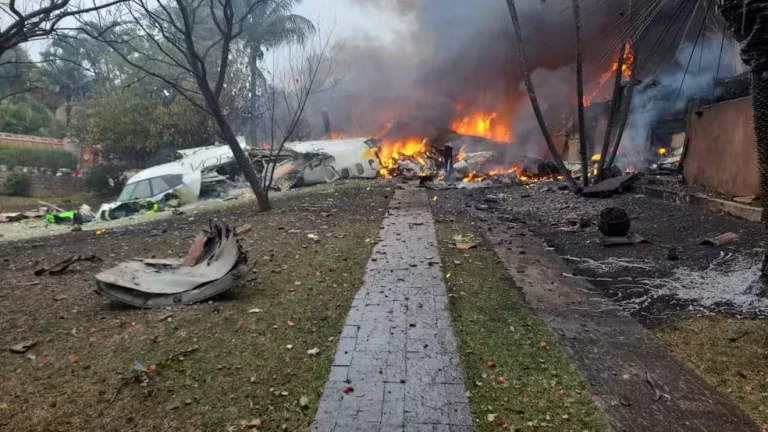 Avião que Caiu em Vinhedo (SP) Fez Curva Brusca e Desceu Quase 4 Mil Metros em 1 Minuto; Confira a Trajetória da Aeronave